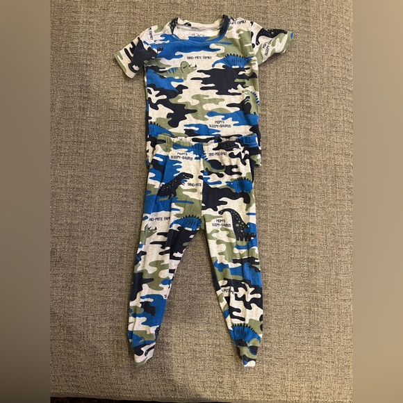 Misc. 12-18 month any 1 2T pajamas four pairs - Picture 3 of 5